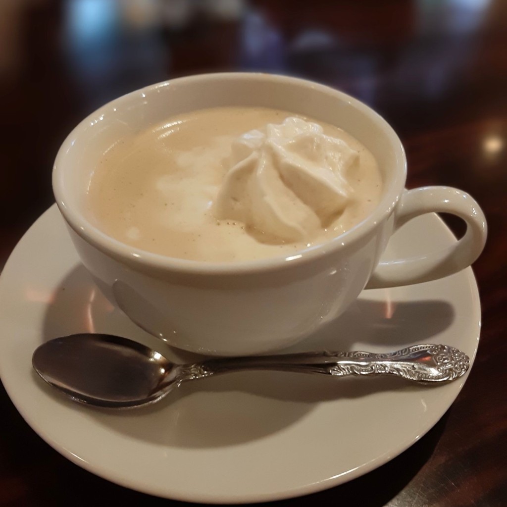 ユーザーが投稿したウインナーコーヒーの写真 - 実際訪問したユーザーが直接撮影して投稿した恵比寿南喫茶店喫茶 銀座の写真