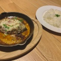 チーズハンバーグカレー - 実際訪問したユーザーが直接撮影して投稿した大通西イタリアンリストランテ メロの写真のメニュー情報