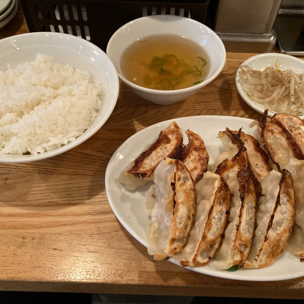 けむくじゃらさんが投稿した内神田餃子のお店ぎょうざいってん 神田本店/ギョウザイッテン カンダホンテンの写真