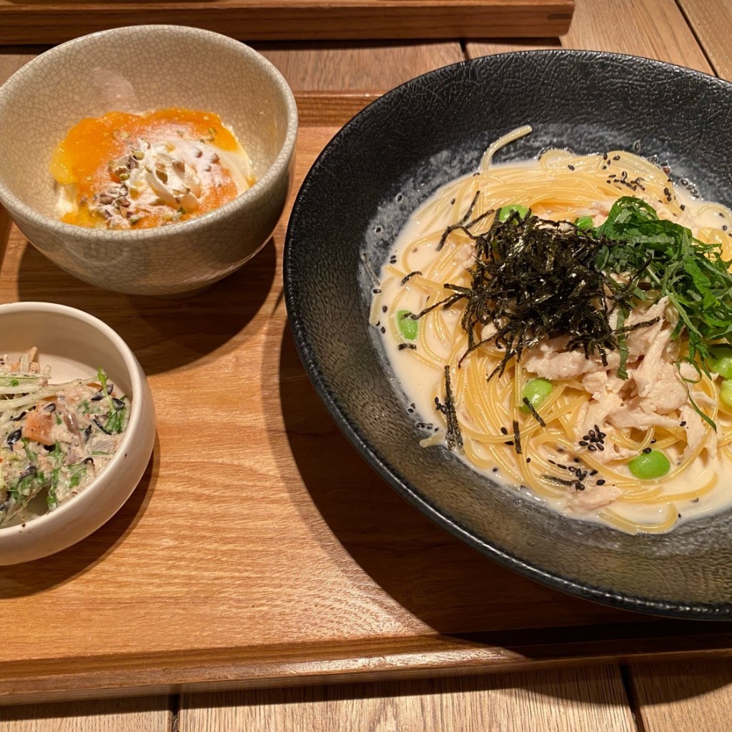 ユーザーが投稿した蒸し鶏と枝豆の白味噌クリームセットの写真 - 実際訪問したユーザーが直接撮影して投稿した南幸パスタこなな 横浜モアーズ店の写真