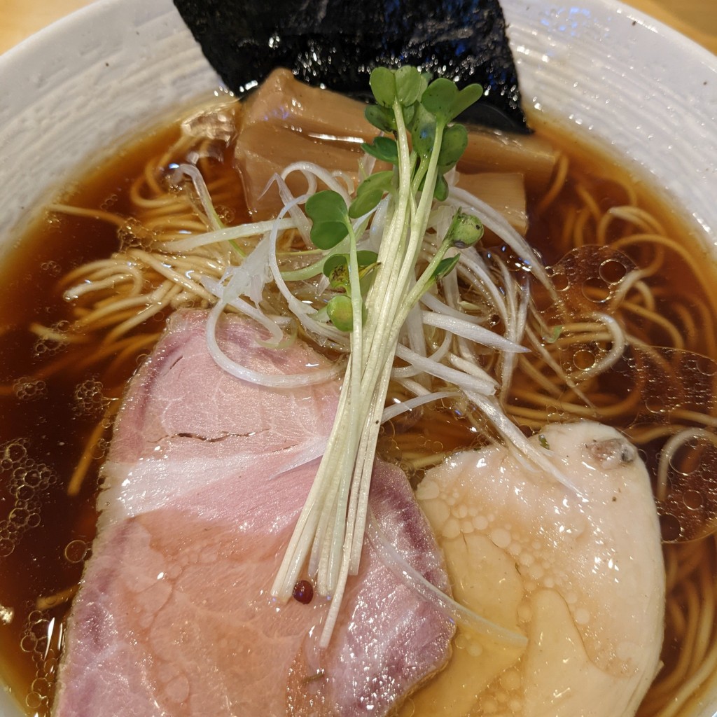 ユーザーが投稿した鶏醤油らぁ麺の写真 - 実際訪問したユーザーが直接撮影して投稿した池袋つけ麺専門店MENYA NAKAGAWAの写真