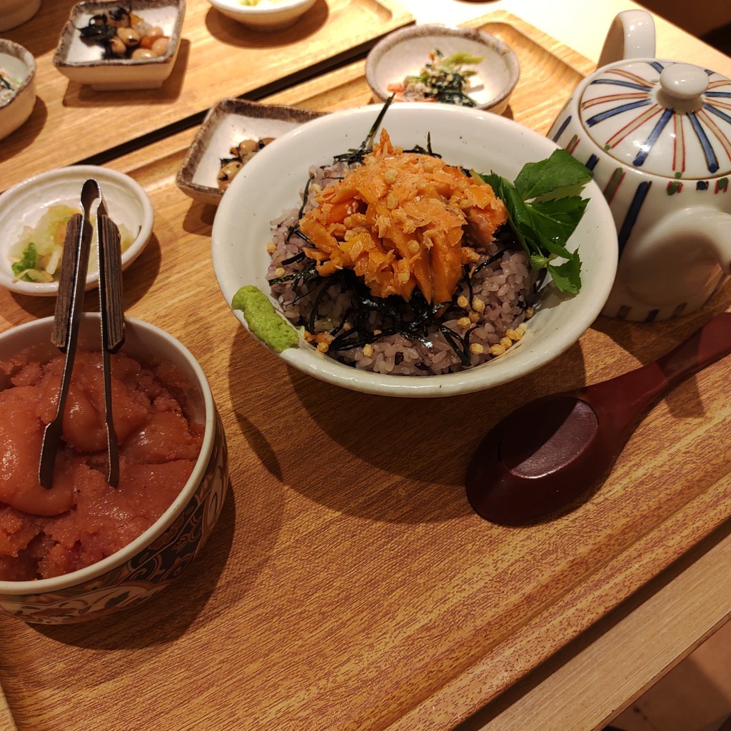ユーザーが投稿した鮭茶漬の写真 - 実際訪問したユーザーが直接撮影して投稿した原町田定食屋さち福やCAFÉ 町田東急ツインズ店の写真