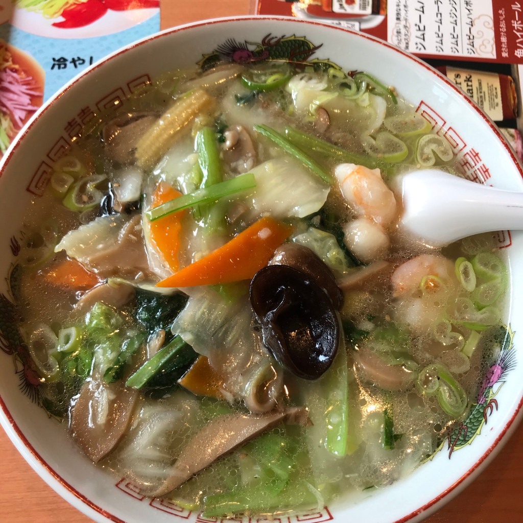 ユーザーが投稿した五目野菜の海鮮入りラーメンの写真 - 実際訪問したユーザーが直接撮影して投稿した東大沢中華料理中国料理 牡丹飯店の写真