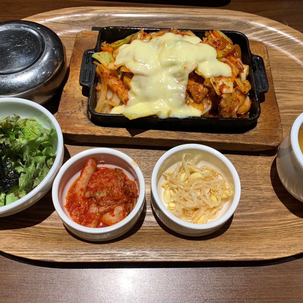 ユーザーが投稿したチーズタッカルビ定食の写真 - 実際訪問したユーザーが直接撮影して投稿した駅前本町韓国料理シジャン 川崎アゼリア店の写真